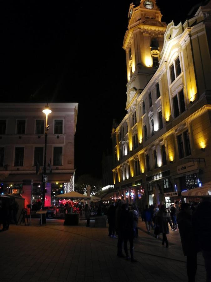 Centrum11 Pecs Exterior photo